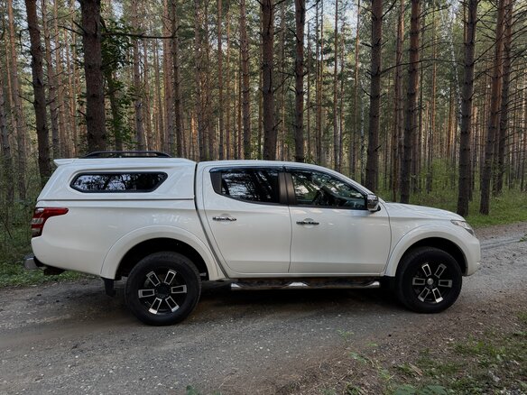 2015 Mitsubishi L200 V, белый, 2290000 рублей - вид 3