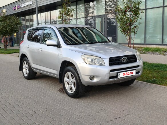 2006 Toyota RAV4 III (XA30), серебристый - вид 3