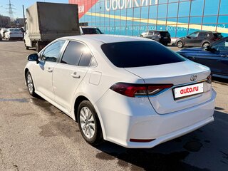 2021 Toyota Corolla XII (E210), белый, 1850000 рублей, вид 3