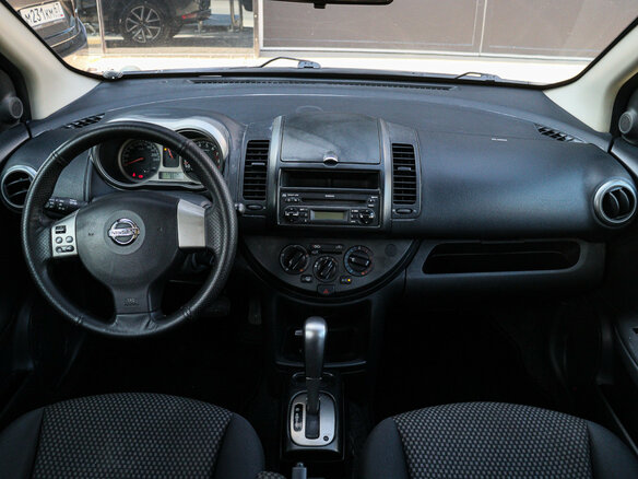 2007 Nissan Note I, бежевый - вид 9