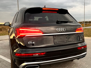 2024 Audi Q5 45 TFSI II (FY) Рестайлинг, чёрный, 3200000 рублей, вид 4