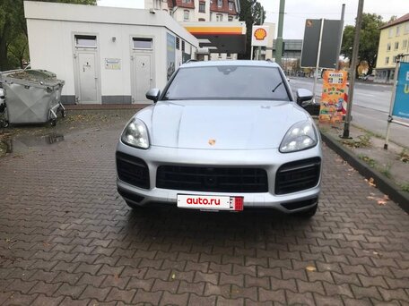 2019 Porsche Cayenne III, серебристый, 6400000 рублей, вид 3