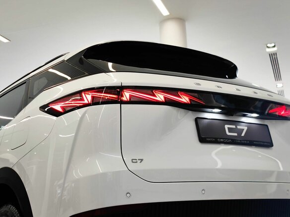 2026 Omoda C7, белый, 3099000 рублей - вид 15
