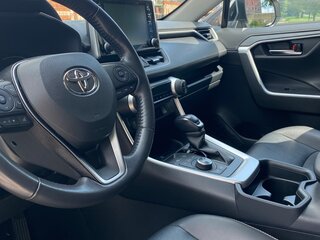 2021 Toyota RAV4 V (XA50), белый, 3750000 рублей, вид 3