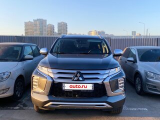 2022 Mitsubishi Pajero Sport III Рестайлинг, серый, 4300000 рублей, вид 3