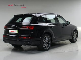 2025 Audi Q7 55 TFSI II (4M) Рестайлинг 2, чёрный, 10950548 рублей, вид 2