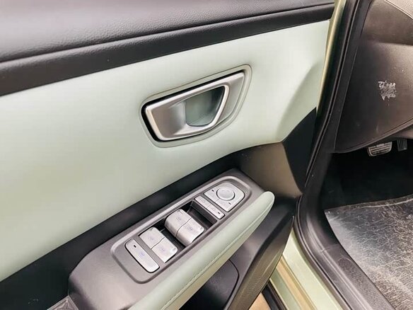 2024 Wuling Binguo 37.9 kWh, белый - вид 13