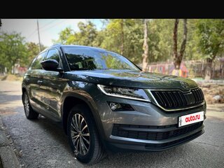 2020 Skoda Kodiaq I, серый, 3590000 рублей, вид 2