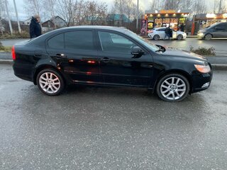 2012 Skoda Octavia II (A5) Рестайлинг, чёрный, 750000 рублей, вид 3