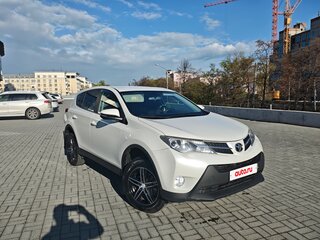 2013 Toyota RAV4 IV (XA40), белый, 1760000 рублей, вид 4