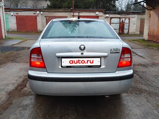 2004 Skoda Octavia I (A4) Рестайлинг, серебристый, 440000 рублей, вид 3