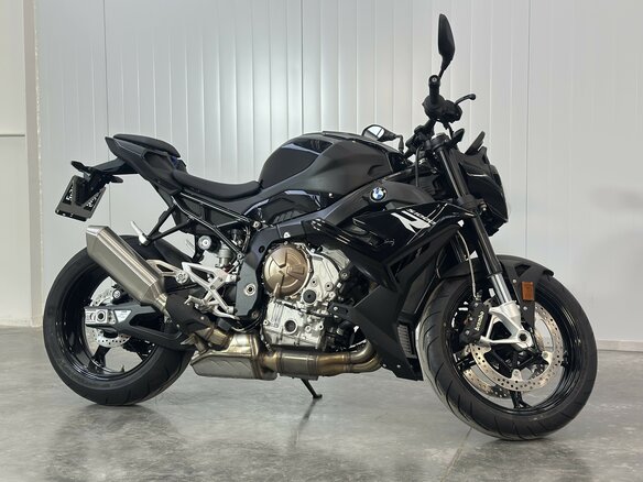 2024 BMW S 1000 R, чёрный, 1779000 рублей