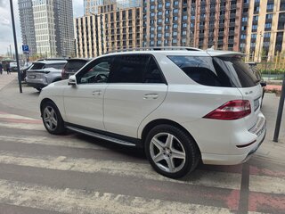 2015 Mercedes-Benz M-Класс 400 III (W166), белый, 2999000 рублей, вид 3