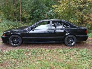 2002 BMW 5 серии 525i IV (E39) Рестайлинг, чёрный, 850000 рублей, вид 3