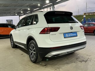 2019 Volkswagen Tiguan II, белый, 2520000 рублей, вид 3