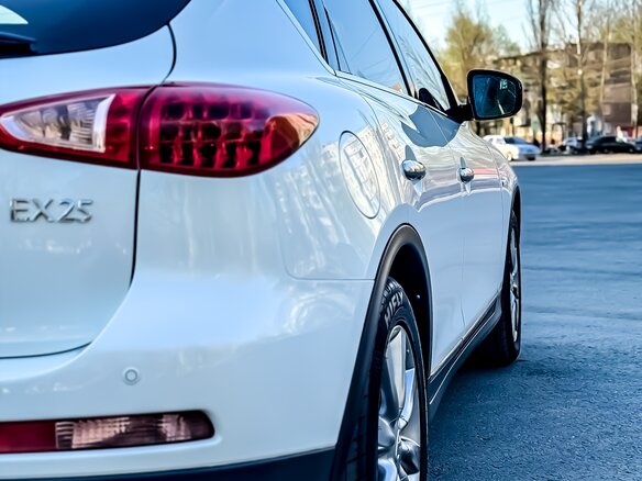 2011 Infiniti EX25 I (J50), белый, 1800000 рублей - вид 7