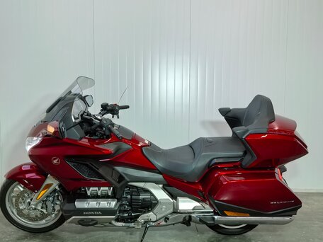 2019 Honda GL 1800 Gold Wing, красный, 2199000 рублей, вид 1
