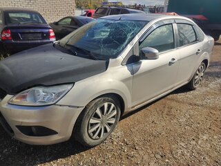 2008 Ford Focus II Рестайлинг, серебристый, 330000 рублей, вид 3