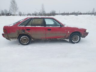 1990 Toyota Carina V (T170), красный, 90000 рублей, вид 3