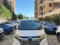 2017 Honda Stepwgn Spada V Рестайлинг, белый, 1680000 рублей - вид 2