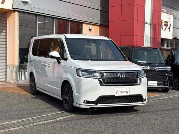 2023 Honda Stepwgn VI, белый - вид 3