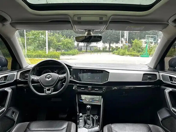 2022 Volkswagen Tayron I, чёрный, 2240000 рублей - вид 14