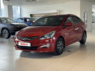 2015 Hyundai Solaris I Рестайлинг, красный, 890000 рублей, вид 1