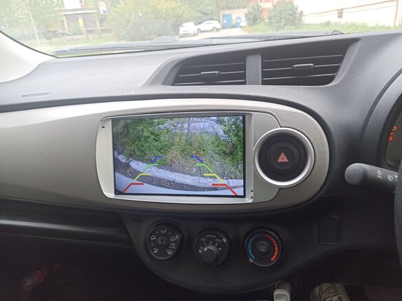 2013 Toyota Vitz III (XP130), белый, 820000 рублей - вид 8