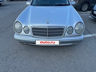 1996 Mercedes-Benz E-Класс 230 II (W210, S210), серебристый, 602000 рублей, вид 1