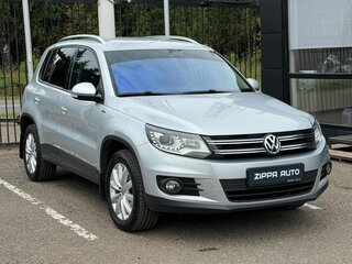 2016 Volkswagen Tiguan I Рестайлинг, серебристый, 2049000 рублей, вид 1