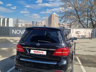2017 Mercedes-Benz GLS 500 I (X166), чёрный, 4500000 рублей, вид 3