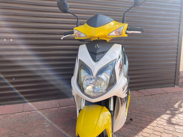 2015 Sym Jet 4 50, жёлтый, 49500 рублей