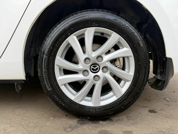 2013 Mazda 3 II (BL) Рестайлинг, белый, 829000 рублей - вид 13