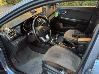 2013 Kia Rio 5-speed III, голубой, 600000 рублей, вид 3