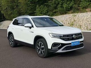 2023 Volkswagen Tayron I Рестайлинг, белый, 1865000 рублей, вид 3