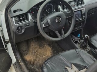 2018 Skoda Rapid I Рестайлинг, белый, 915000 рублей, вид 5
