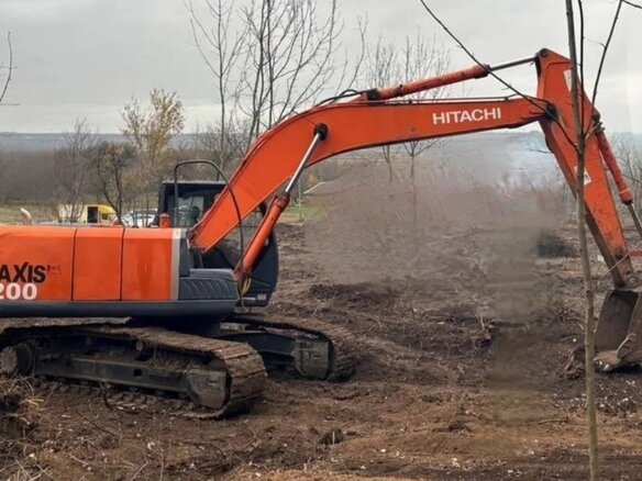2012 Hitachi ZX200, красный, 3000000 рублей - вид 1