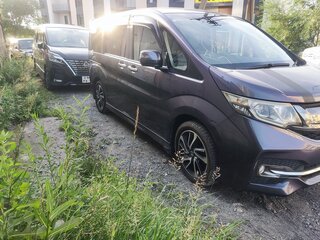 2015 Honda Stepwgn Spada V, фиолетовый, 1600000 рублей, вид 2