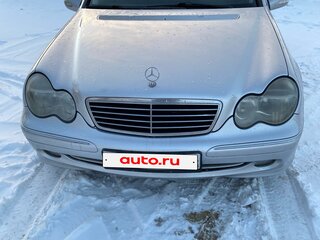 2002 Mercedes-Benz C-Класс 180 II (W203), серебристый, 650000 рублей, вид 2