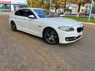 2013 BMW 5 серии 520i VI (F10/F11/F07) Рестайлинг, белый, 1350000 рублей, вид 2