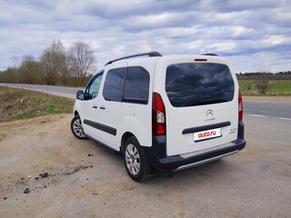 2017 Citroen Berlingo II Рестайлинг 2, белый, 1000000 рублей, вид 4