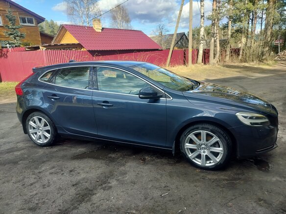 2017 Volvo V40 II Рестайлинг, синий, 1650000 рублей - вид 5