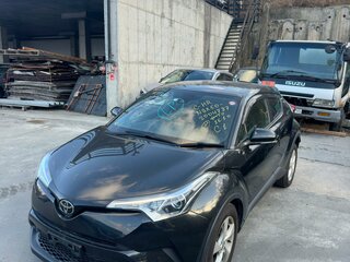 2017 Toyota C-HR I, чёрный, 1620000 рублей, вид 3