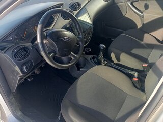 2005 Ford Focus I Рестайлинг, серебристый, 299000 рублей, вид 5