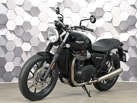 2016 Triumph Street Twin, чёрный, 579000 рублей, вид 2