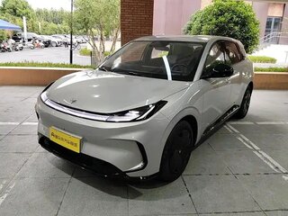 2025 Arcfox T1 42.3 kWh, серебристый, 1370520 рублей, вид 2