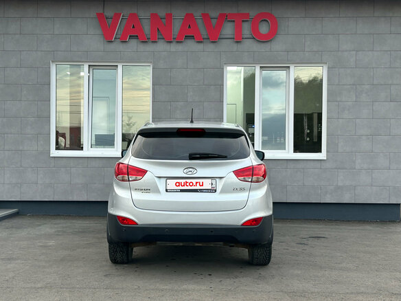 2011 Hyundai ix35 I, серебристый, 1275000 рублей - вид 6