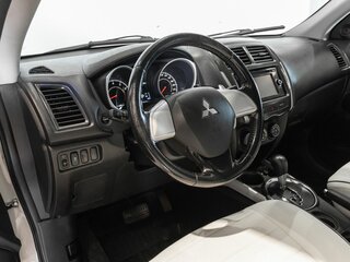 2013 Mitsubishi ASX I Рестайлинг, белый, 1060000 рублей, вид 5