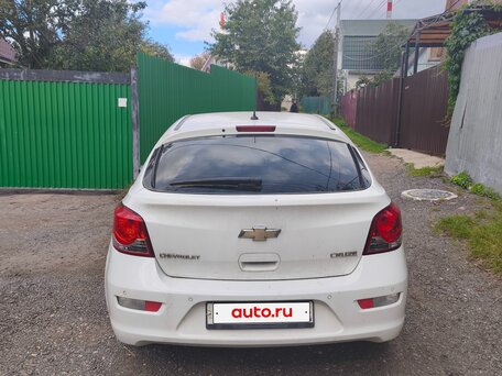 2012 Chevrolet Cruze I, белый, 700000 рублей, вид 3