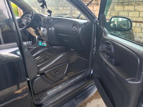 2009 Chevrolet TrailBlazer I Рестайлинг, чёрный, 760000 рублей, вид 2